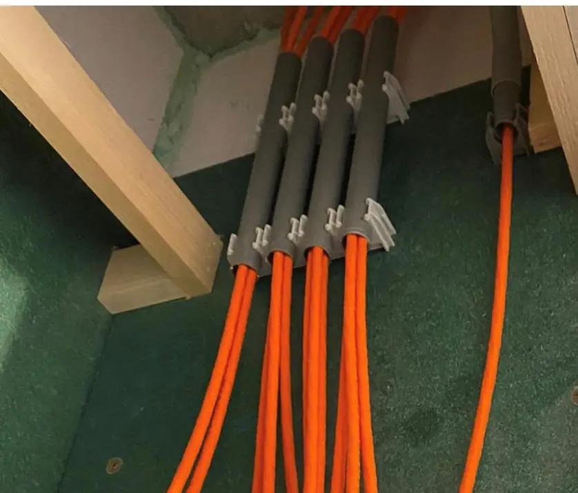 Een kabel sterft geleidelijk. Wie meekijkt ziet het aankomen
